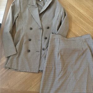 Vintage Y2K Women's Houndstooth Blazer and Skirt Set